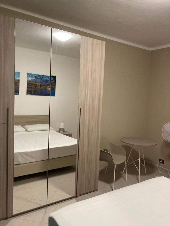 Apartment "Borgo Olivetti" Ivrea Eksteriør bilde